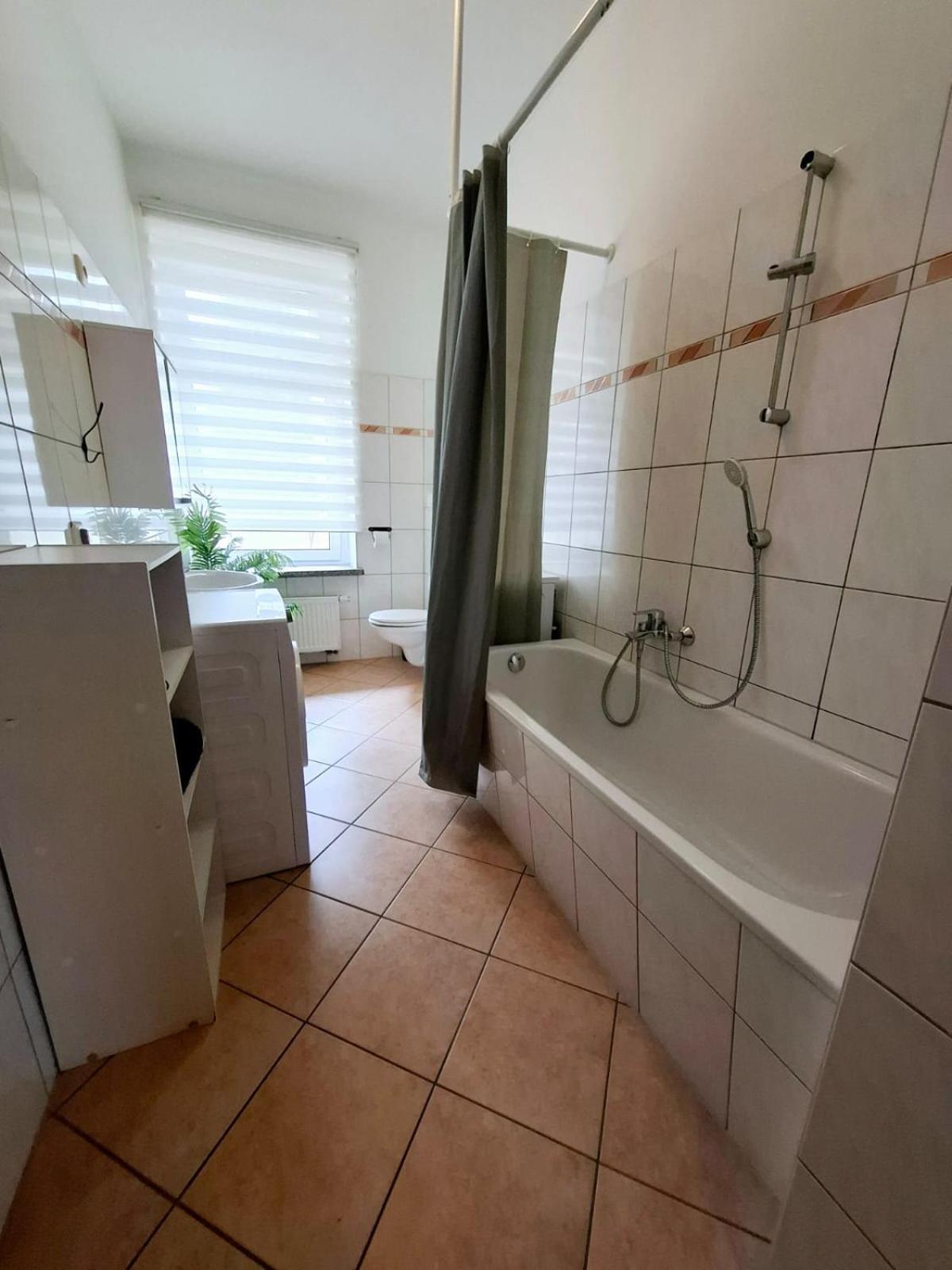 Altbauwohnung Direkt An Der Karli Mit Balkon - Netflix Inklusive Leipzig Exteriör bild