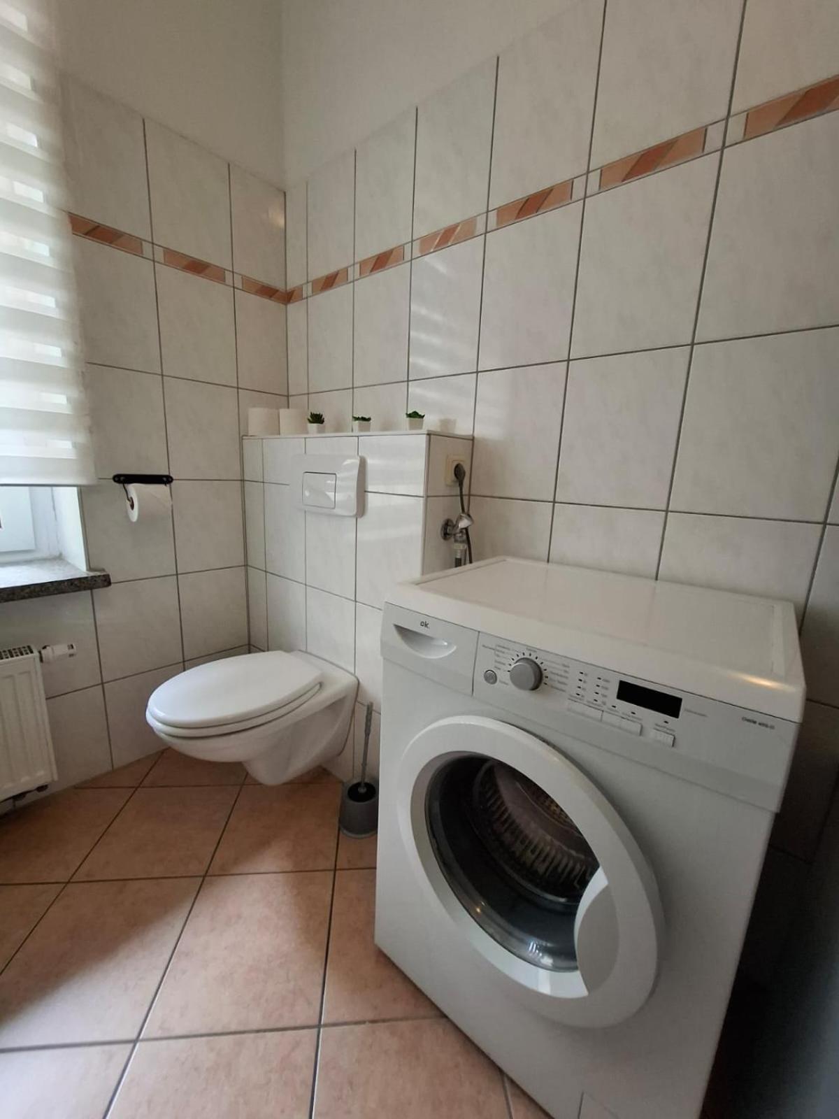 Altbauwohnung Direkt An Der Karli Mit Balkon - Netflix Inklusive Leipzig Exteriör bild