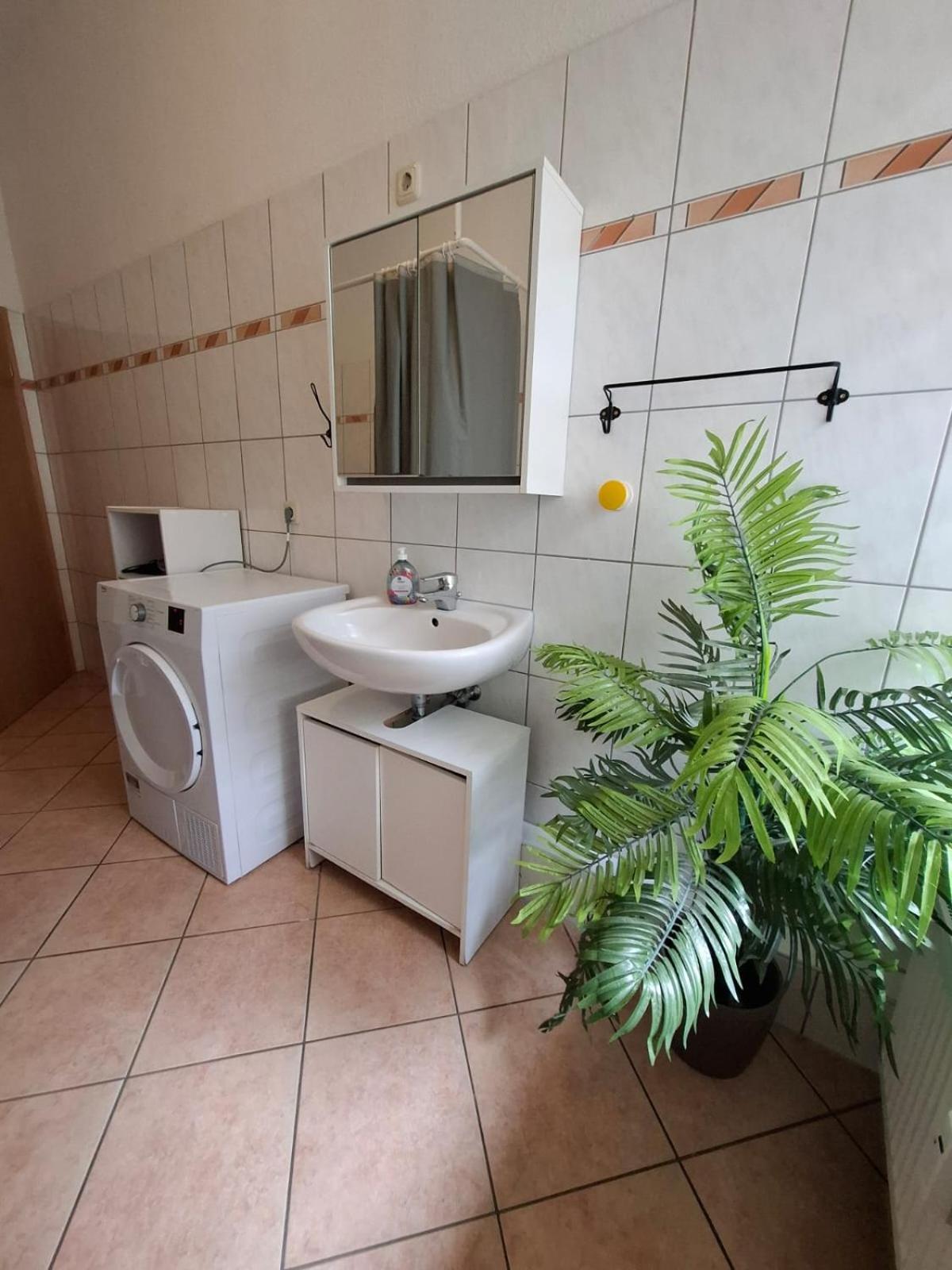 Altbauwohnung Direkt An Der Karli Mit Balkon - Netflix Inklusive Leipzig Exteriör bild