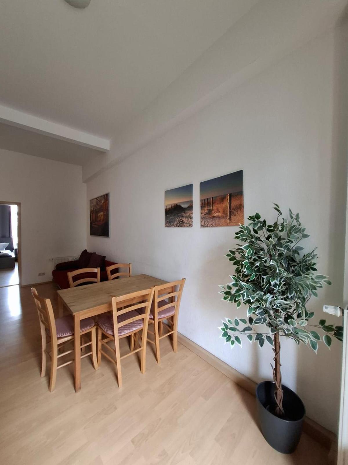 Altbauwohnung Direkt An Der Karli Mit Balkon - Netflix Inklusive Leipzig Exteriör bild